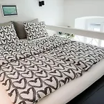 Loft Bed With Free Parking, 2 Bikes! Self Check In, Wi-fi, Ac * 풀라