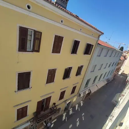 Appartement Loft Bed With Free Parking, 2 Bikes! Self Check In, Wi-fi, Ac Pula