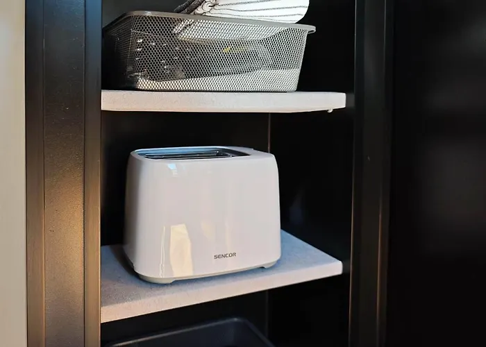 Loft Bed With Free Parking, 2 Bikes! Self Check In, Wi-fi, Ac 아파트 *