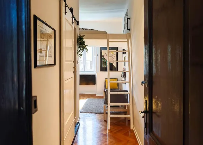 Loft Bed With Free Parking, 2 Bikes! Self Check In, Wi-fi, Ac * 풀라