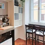 Apartman Loft Bed With Free Parking, 2 Bikes! Self Check In, Wi-fi, Ac *