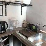 Apartman Loft Bed With Free Parking, 2 Bikes! Self Check In, Wi-fi, Ac