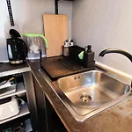 Loft Bed With Free Parking, 2 Bikes! Self Check In, Wi-fi, Ac Apartman Póla