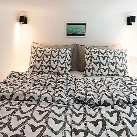 شقة Loft Bed With Free Parking, 2 Bikes! Self Check In, Wi-fi, Ac بولا