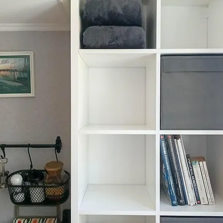 Loft Bed With Free Parking, 2 Bikes! Self Check In, Wi-fi, Ac شقة بولا