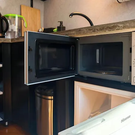 شقة Loft Bed With Free Parking, 2 Bikes! Self Check In, Wi-fi, Ac *