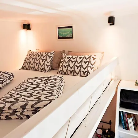 Loft Bed With Free Parking, 2 Bikes! Self Check In, Wi-fi, Ac بولا