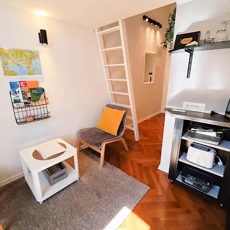 شقة Loft Bed With Free Parking, 2 Bikes! Self Check In, Wi-fi, Ac بولا