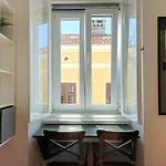 Loft Bed With Free Parking, 2 Bikes! Self Check In, Wi-fi, Ac * 풀라